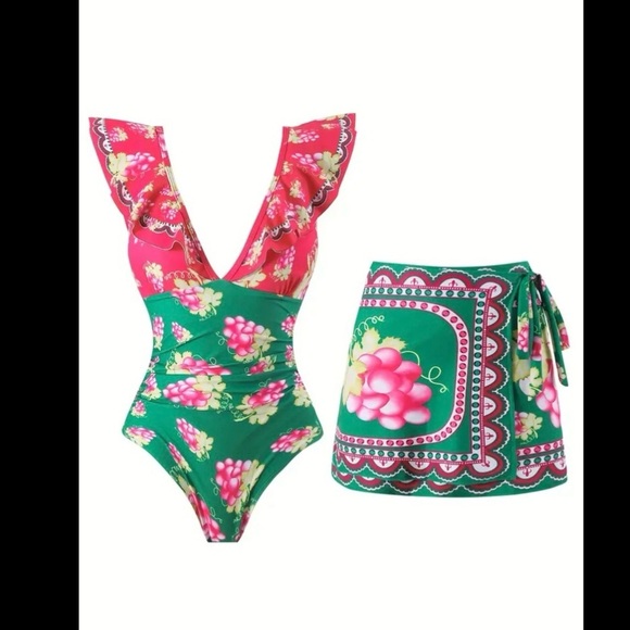 One Piece Swimsuit with coordinating Coverup - Picture 1 of 9